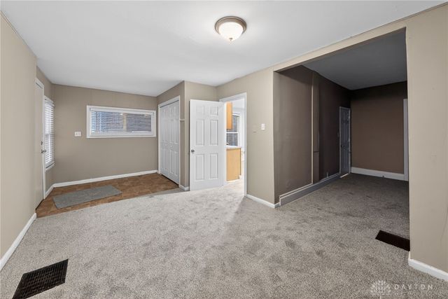 2527 S Dixie Drive, Dayton, OH 45409