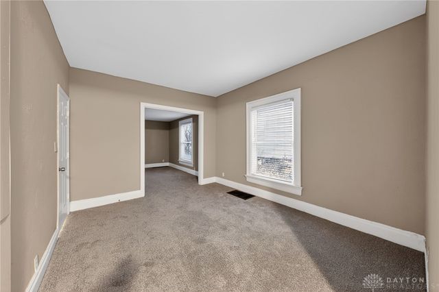 2527 S Dixie Drive, Dayton, OH 45409