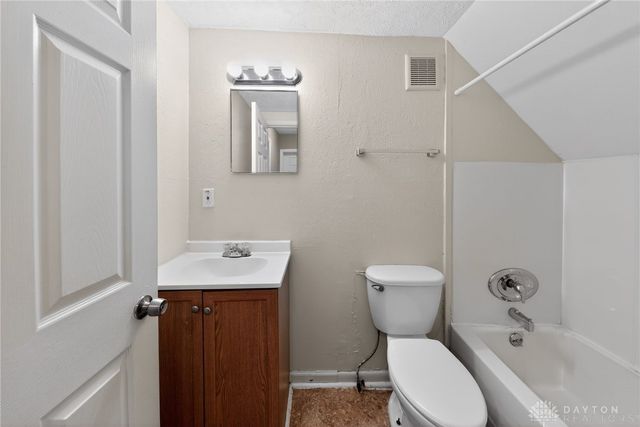 2527 S Dixie Drive, Dayton, OH 45409