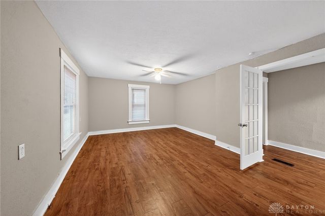 2527 S Dixie Drive, Dayton, OH 45409