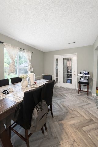 3807 W Locust Street, Rogers, AR 72756