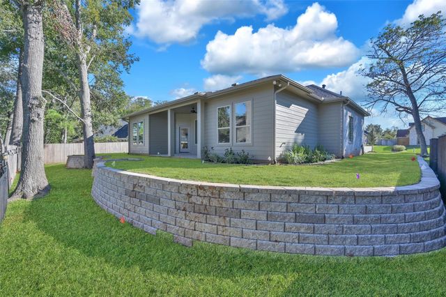 43 Wilmington Drive, Montgomery, TX 77356