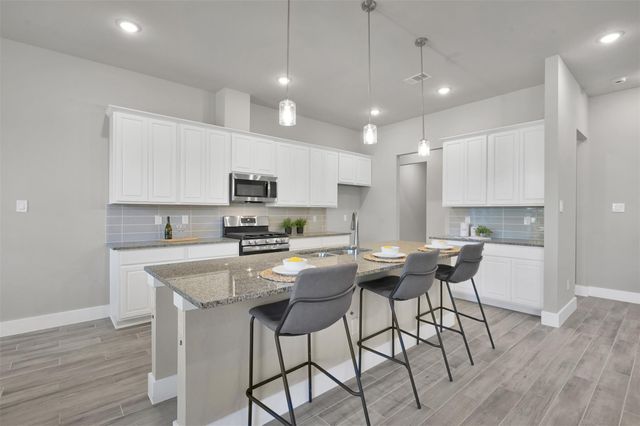 43 Wilmington Drive, Montgomery, TX 77356