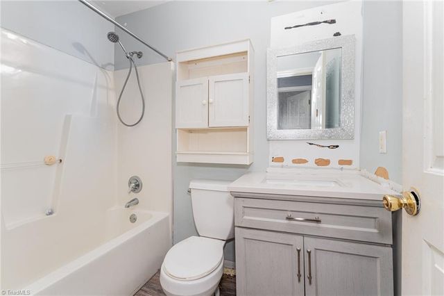 908 Phineas Drive, Kernersville, NC 27284