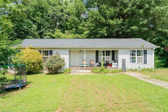908 Phineas Drive, Kernersville, NC 27284