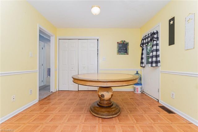 908 Phineas Drive, Kernersville, NC 27284