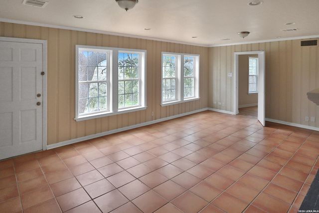 1017 BURLESON ST, San Marcos, TX 78666