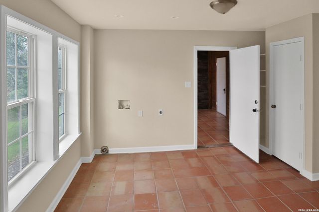 1017 BURLESON ST, San Marcos, TX 78666