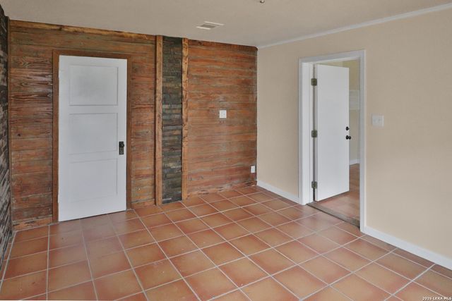 1017 BURLESON ST, San Marcos, TX 78666