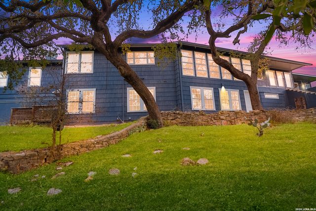 1017 BURLESON ST, San Marcos, TX 78666