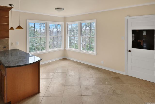 1017 BURLESON ST, San Marcos, TX 78666
