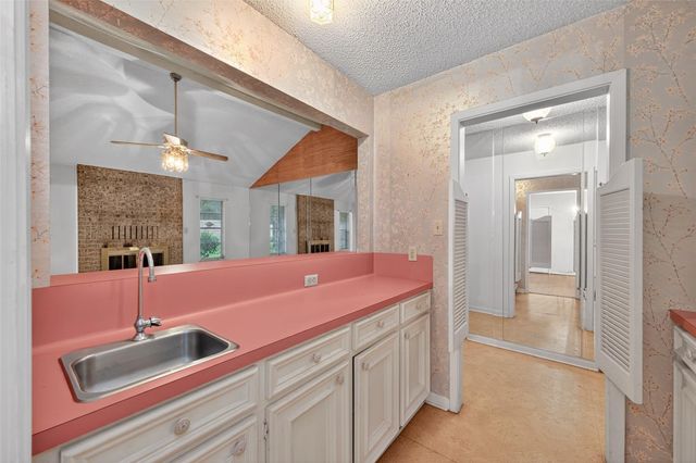 32918 Glenda Drive, Magnolia, TX 77354