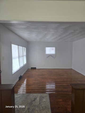 1676 W 13th Avenue, Gary, IN 46404