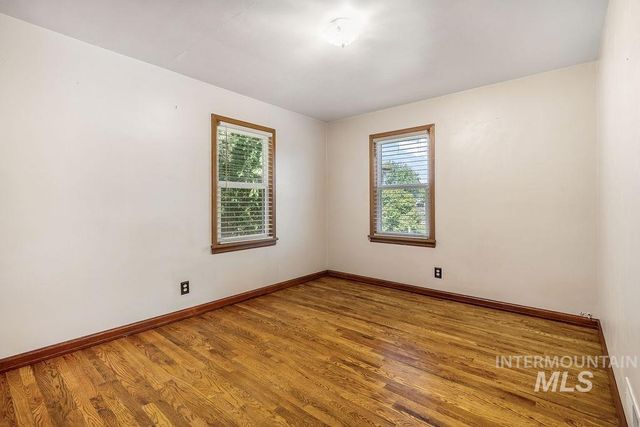 910 W Orchard Ave, Nampa, ID 83651