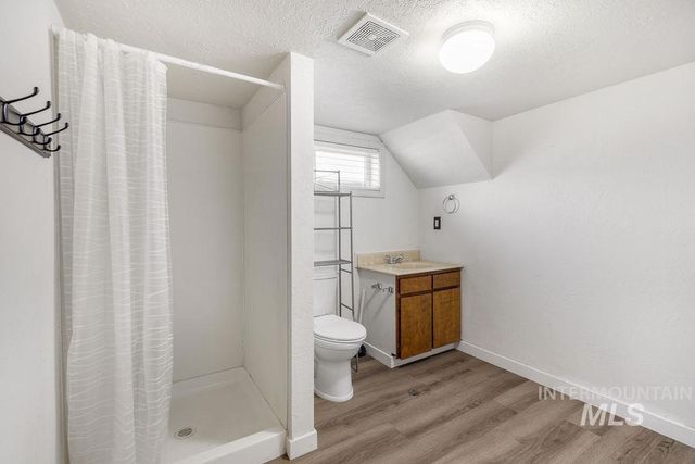 910 W Orchard Ave, Nampa, ID 83651