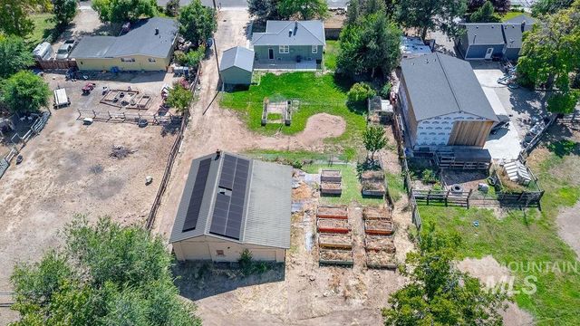 910 W Orchard Ave, Nampa, ID 83651