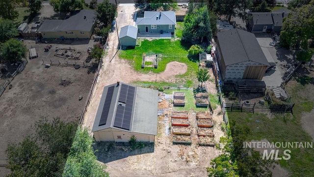 910 W Orchard Ave, Nampa, ID 83651