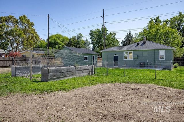 910 W Orchard Ave, Nampa, ID 83651