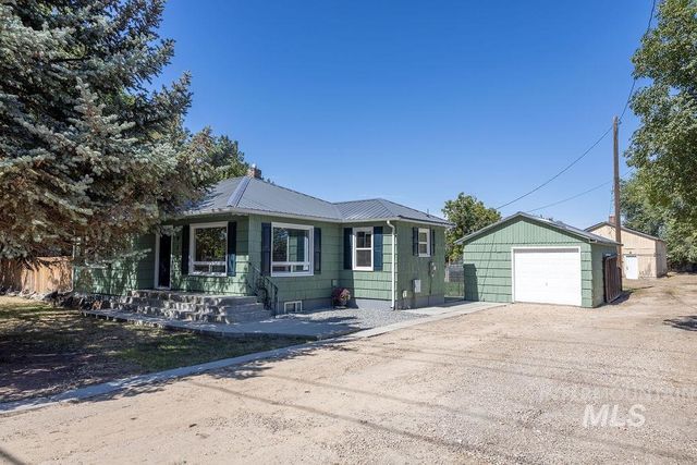 910 W Orchard Ave, Nampa, ID 83651
