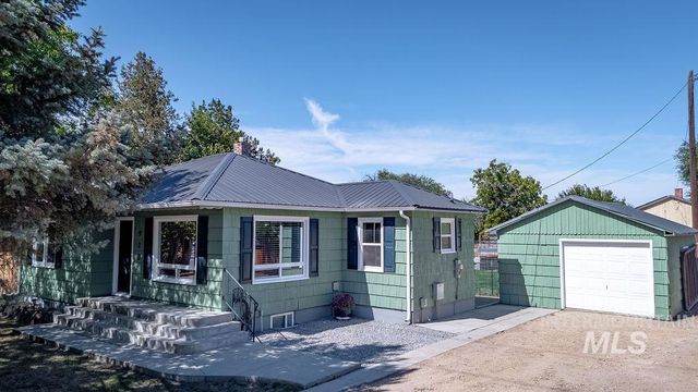 910 W Orchard Ave, Nampa, ID 83651