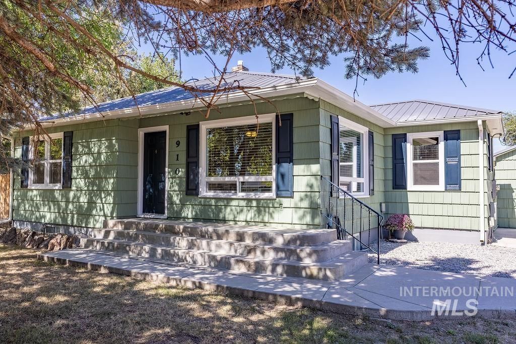 910 W Orchard Ave, Nampa, ID 83651