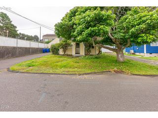 1540 Nw 20TH St, Lincoln City, OR 97367