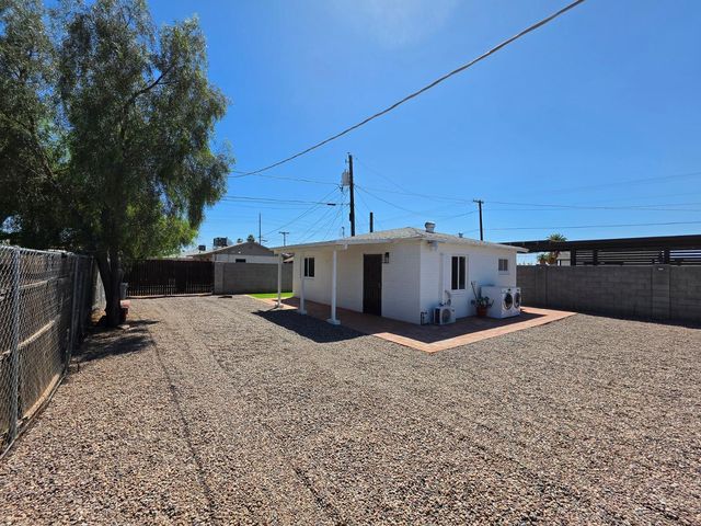 2803 E Monroe Street Casita, Phoenix, AZ 85034