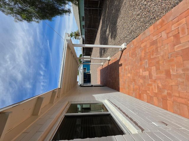 2803 E Monroe Street, Phoenix, AZ 85034