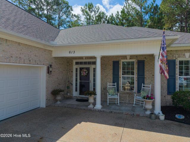 613 Bay Blossom Circle SE, Bolivia, NC 28422