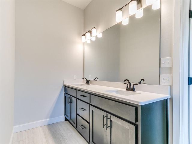 12204 Rockbed Drive, Yukon, OK 73099