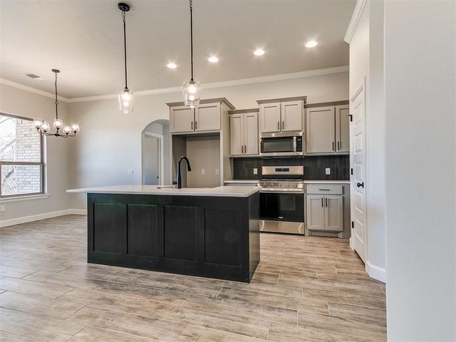 12204 Rockbed Drive, Yukon, OK 73099