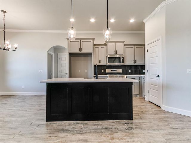 12204 Rockbed Drive, Yukon, OK 73099