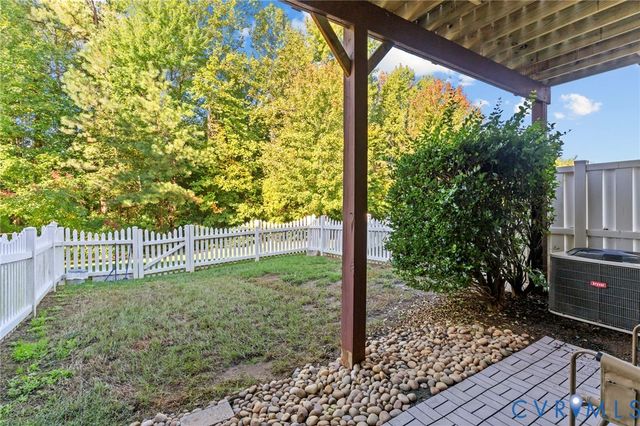 8061 Belton Cir, Hanover, VA 23116