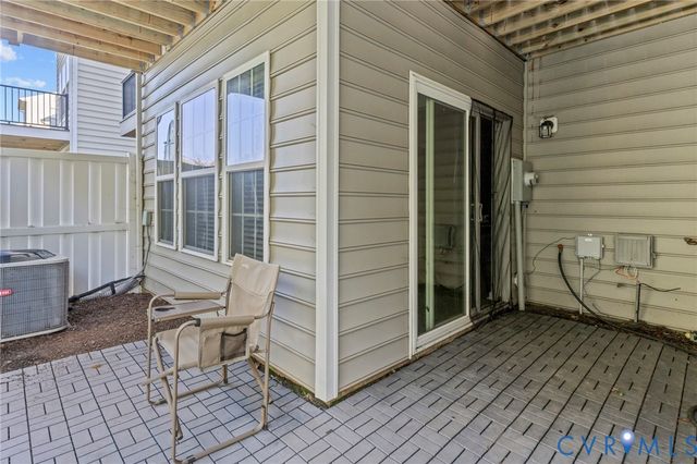 8061 Belton Cir, Hanover, VA 23116