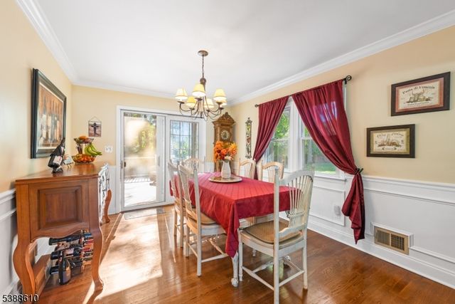 4 Crestmont Dr, Rockaway Twp., NJ 07801