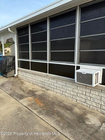 15581 Brookridge Boulevard, Brooksville, FL 34613
