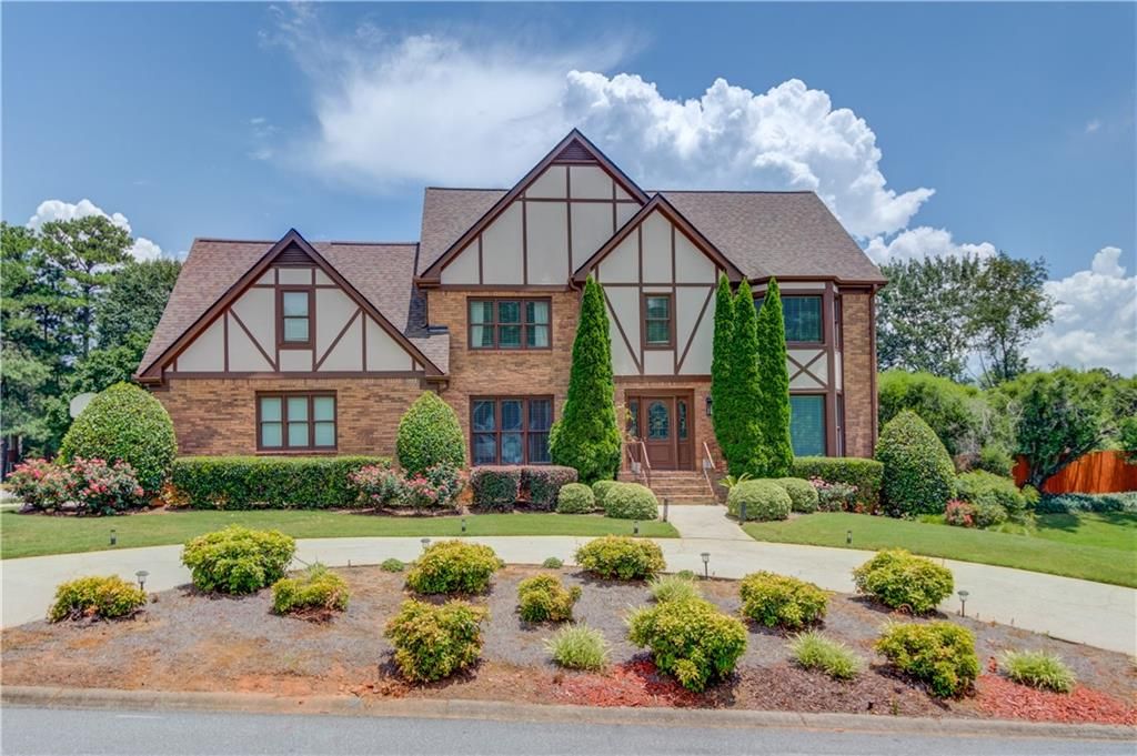 710 HAMBRICK SW Drive, Lilburn, GA 30047