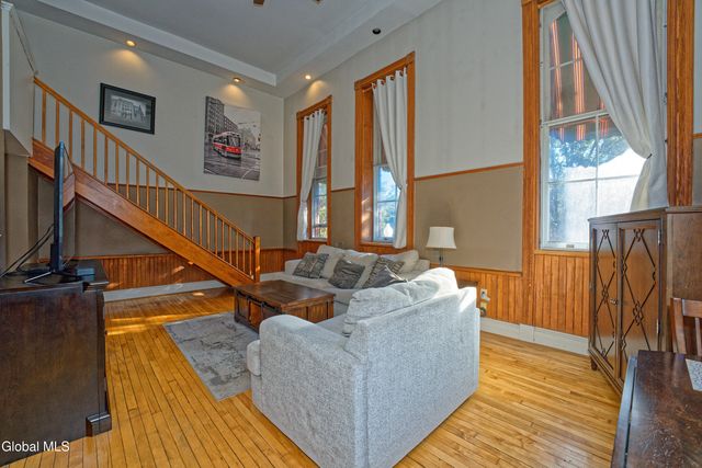 206 N Pearl Street APT 102, Albany, NY 12207