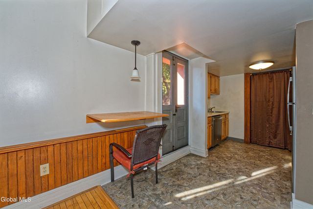 206 N Pearl Street APT 102, Albany, NY 12207