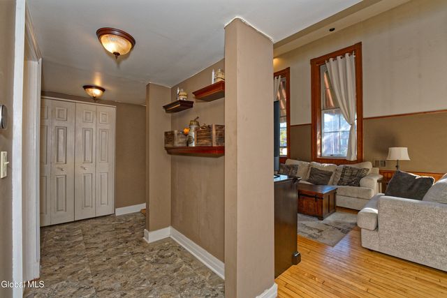 206 N Pearl Street APT 102, Albany, NY 12207