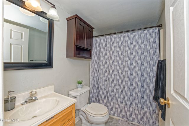 206 N Pearl Street APT 102, Albany, NY 12207