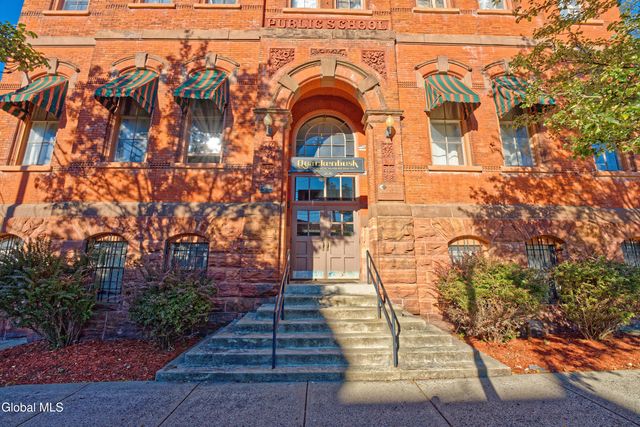 206 N Pearl Street APT 102, Albany, NY 12207