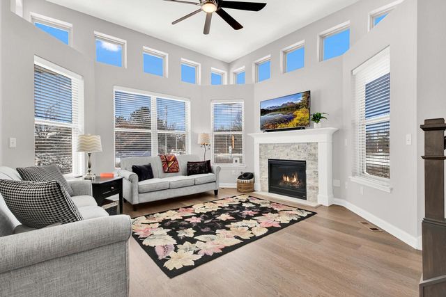 21965 W North AVENUE, Brookfield, WI 53045