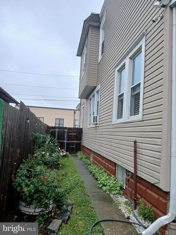 819 LOIS AVE, Camden, NJ 08105