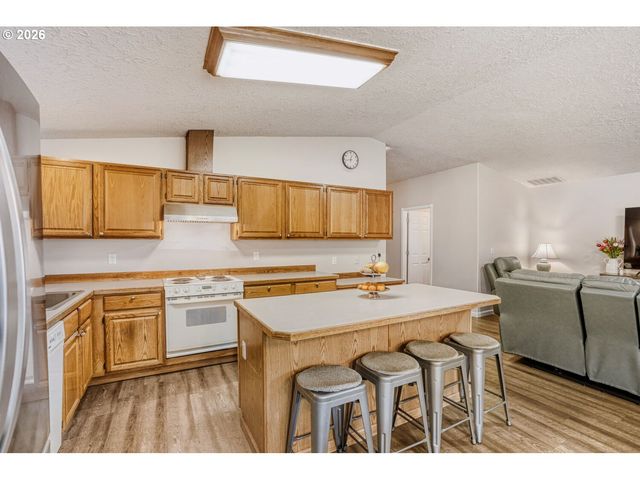 810 Ne 167TH Ave, Vancouver, WA 98684