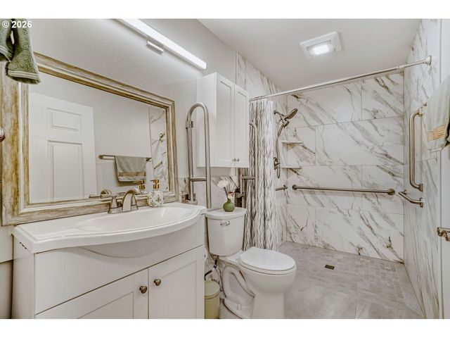 810 Ne 167TH Ave, Vancouver, WA 98684