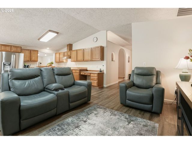 810 Ne 167TH Ave, Vancouver, WA 98684