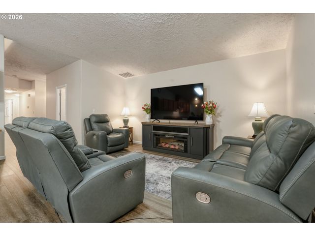 810 Ne 167TH Ave, Vancouver, WA 98684