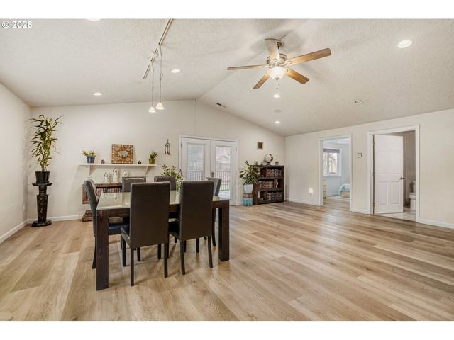 810 Ne 167TH Ave, Vancouver, WA 98684