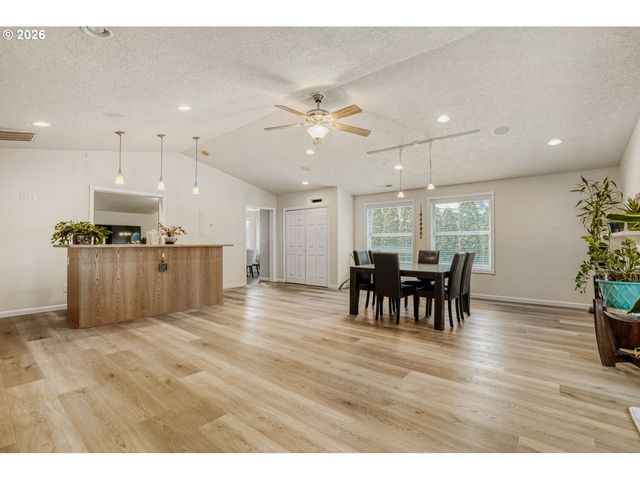 810 Ne 167TH Ave, Vancouver, WA 98684